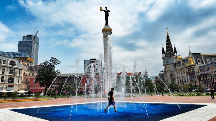 Şehir Turu ( Piazza ve Avrupa Meydanı, Poseidon ve Medea Heykelleri, Kiliseler ve daha fazlası.. )
