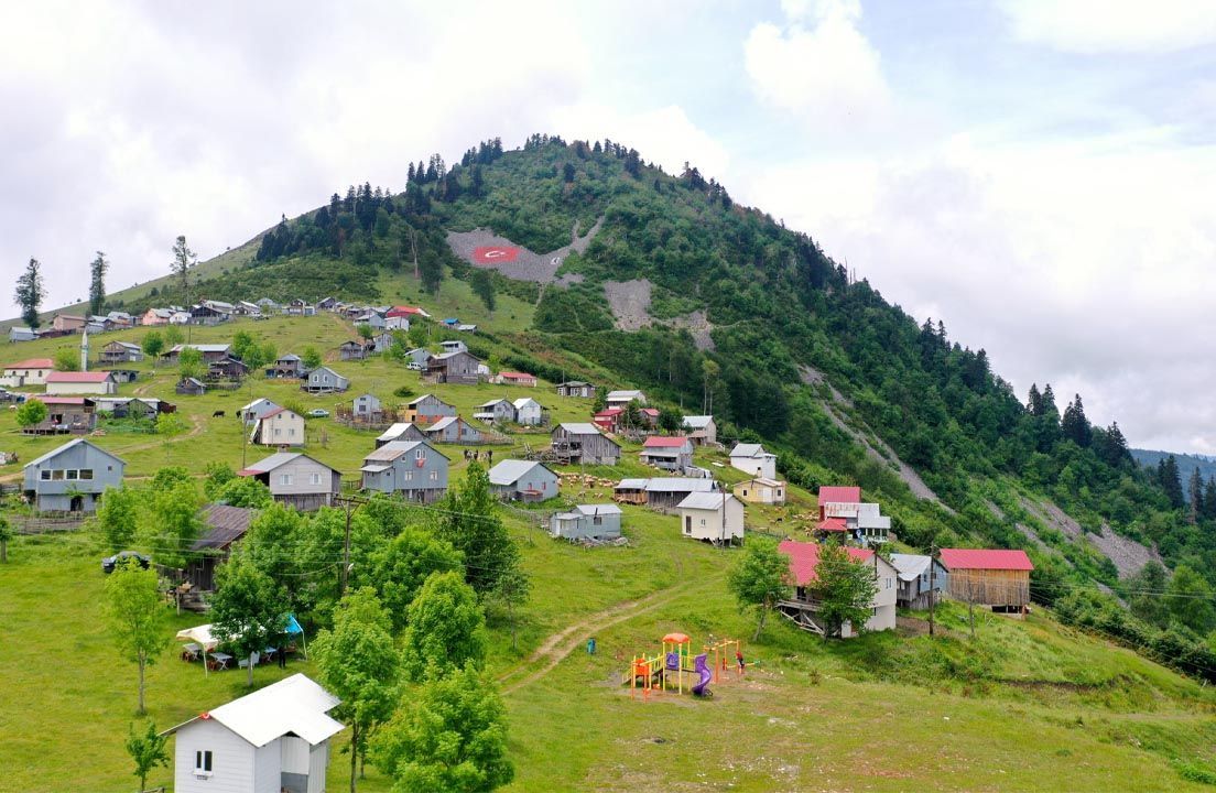 Hıdırnebi Yaylası Ziyareti ve Sera Gölü'ne doğru hareket.
